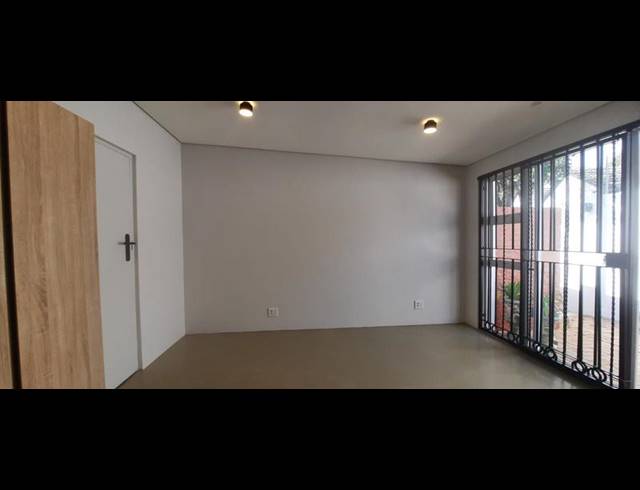 1 BEDROOM PROPERTY TO RENT IN CONSTANTIA PARK